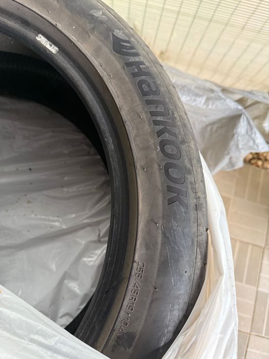 Vând 2 anvelope originale Hankook, Tesla Y