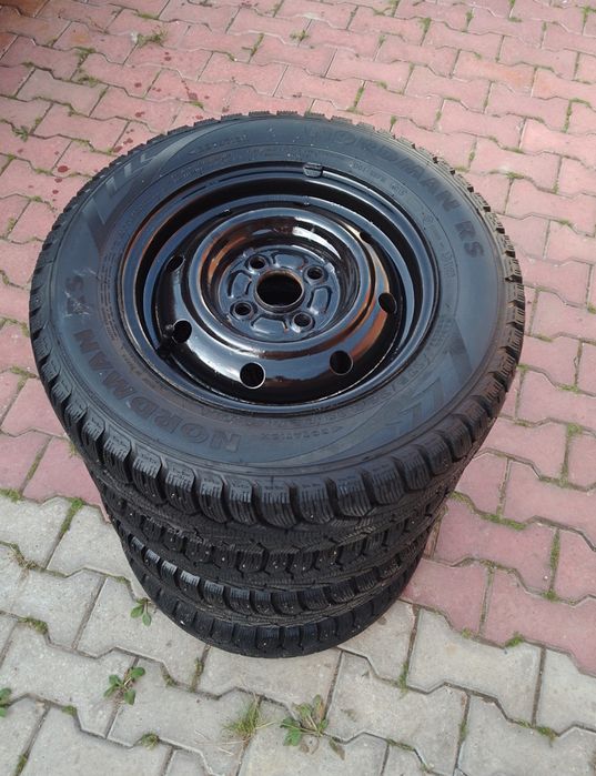Зимние шины 185 65 r14, диски от ваз и нексия
