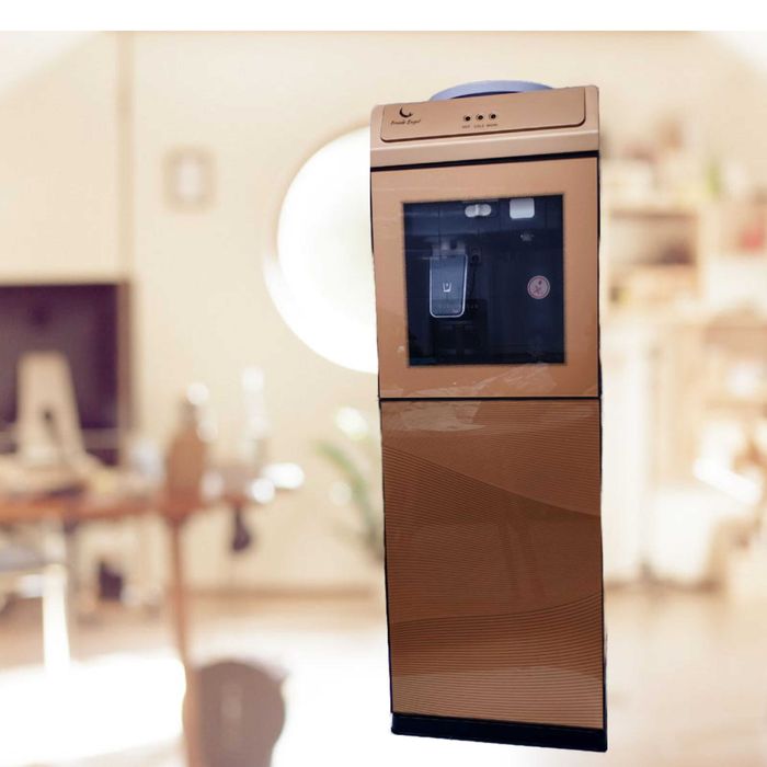 Кулер, диспенсер для воды