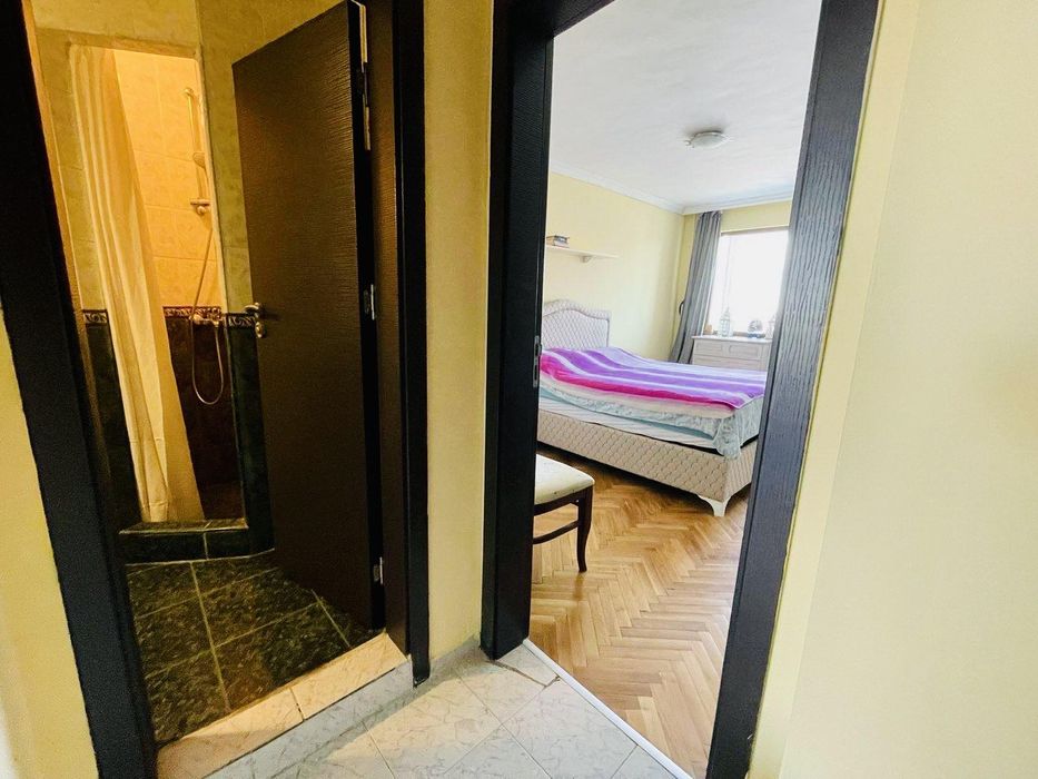 Дава се под наем Тристаен апартамент в Бургас, Лазур - 80 кв.м за 561 € - Снимка #5