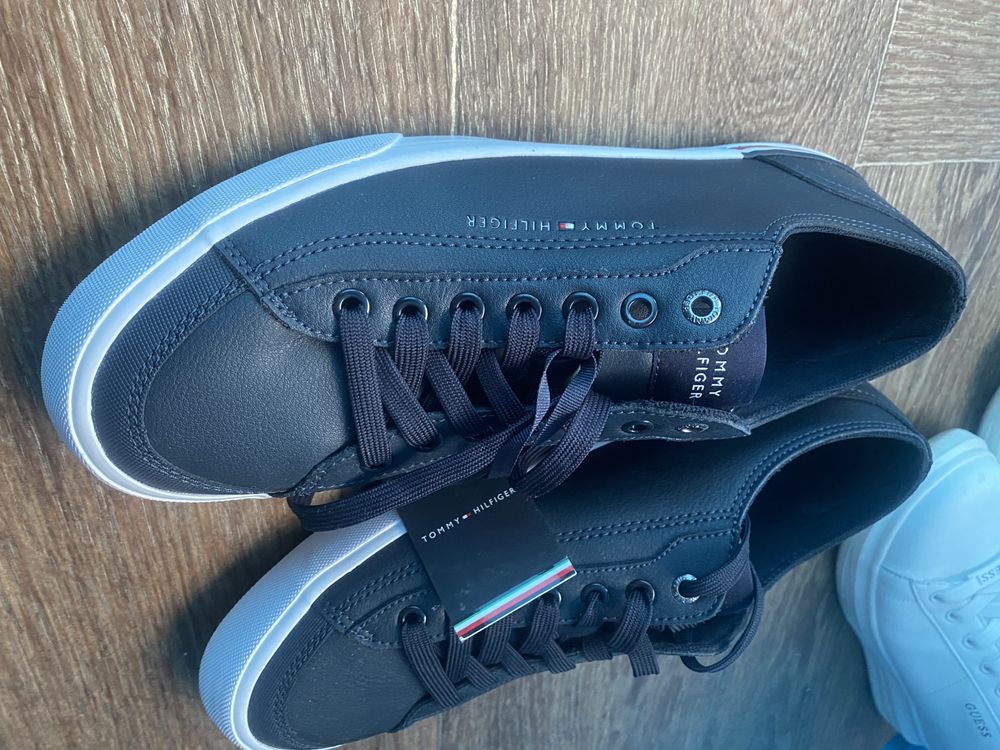 Adidasi Tommy Hilfiger noi