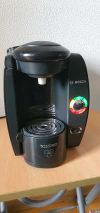 Vând espressor Bosch Tassimo
