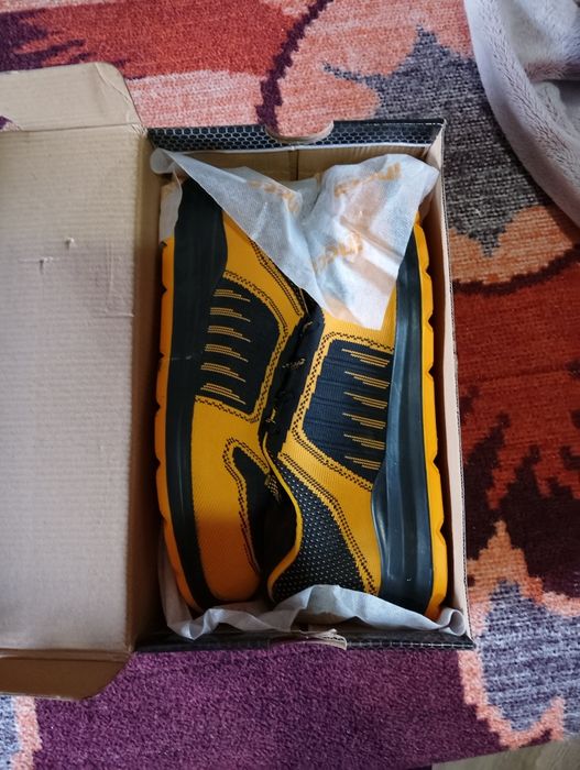 Vând papuci de lucru de la INCCO