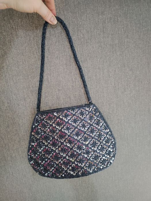 Продам сумочку вечернюю