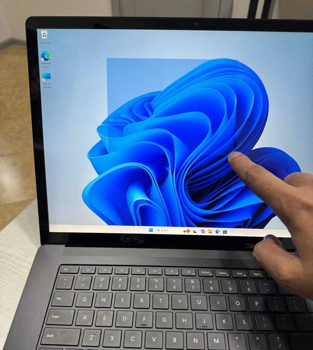 Surface Laptop 5 Black 15” 2,5K IPS I7-1265u сенсор 16GB/256GB NVMe