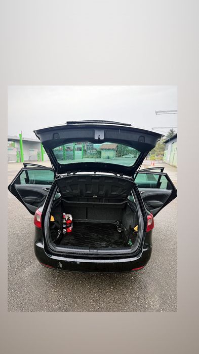 Vând Seat Ibiza ST