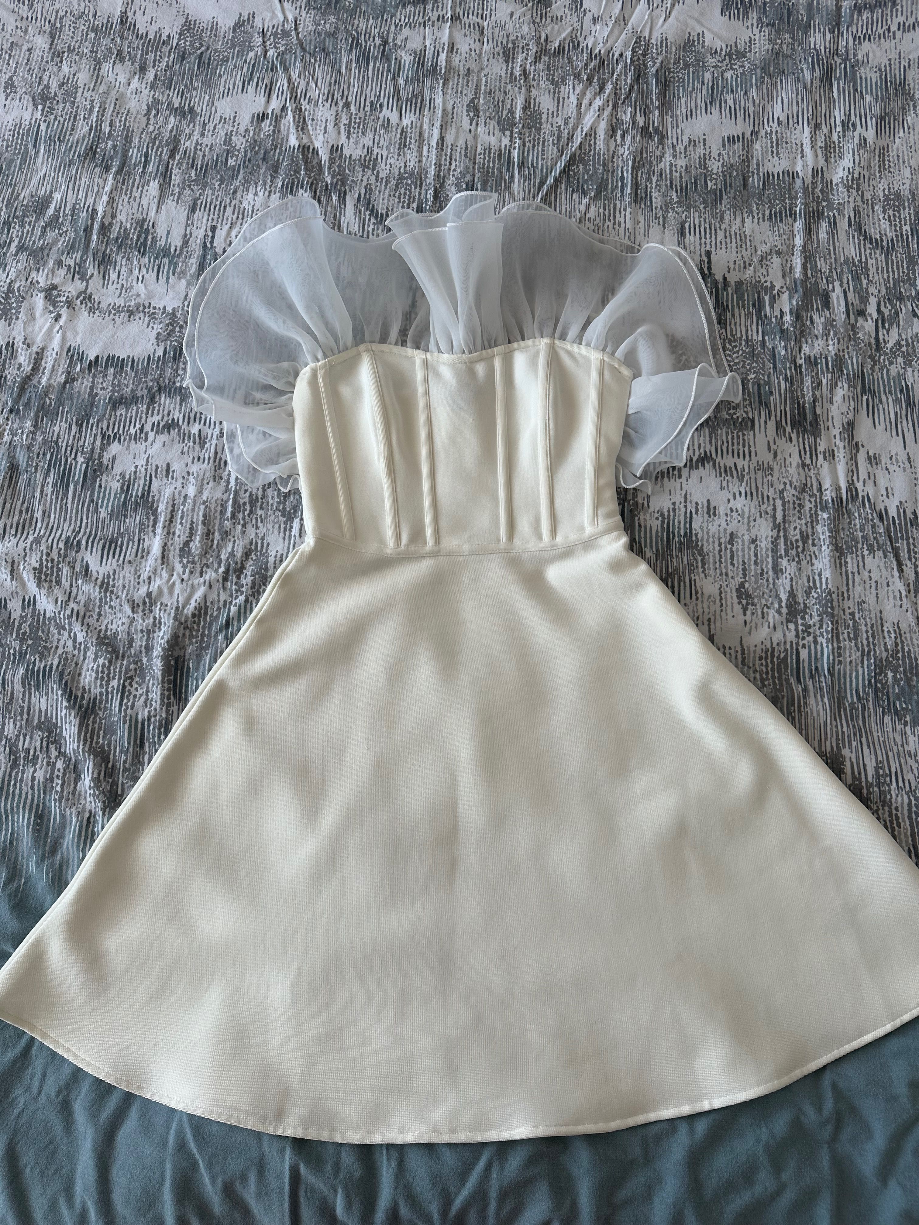 Karen Millen бяла рокля с органза