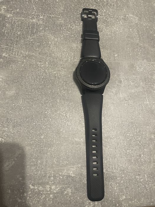 Vând 2 ceasuri smart – Samsung Gear S3 Frontier & Apple Watch Series 4
