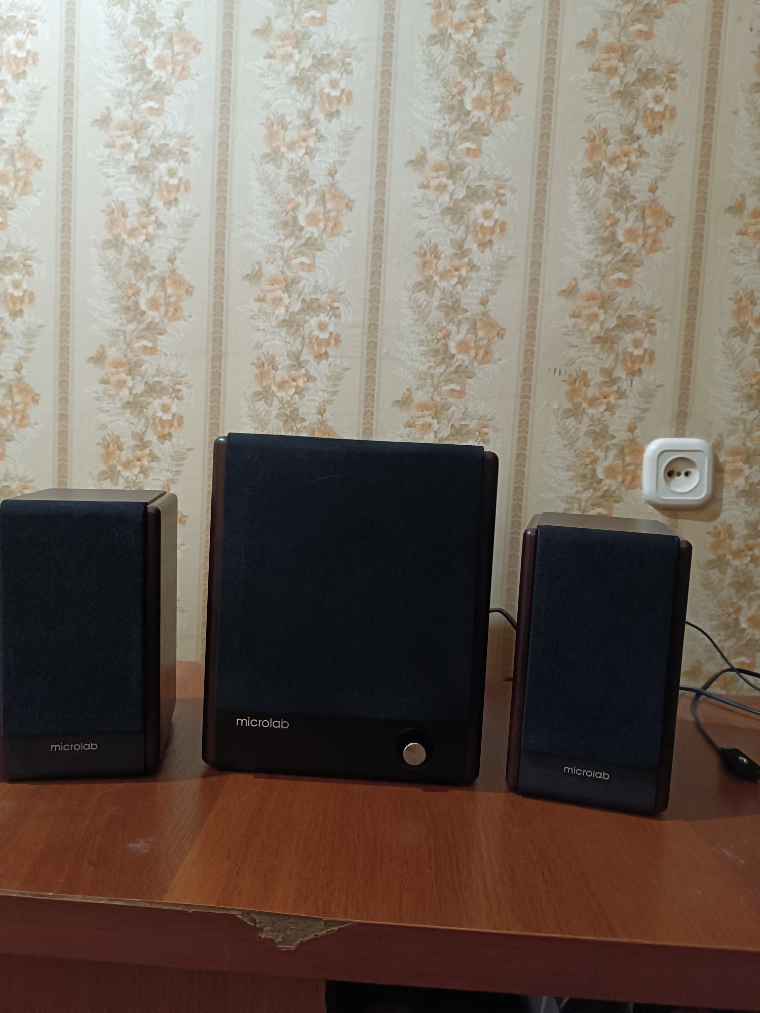 Продаю буфер mikrolab madel FC 330 харошом самтояние.