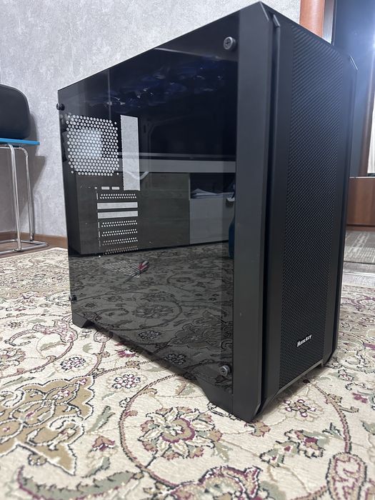 Продам корпус HuntKey с 6 кулерами