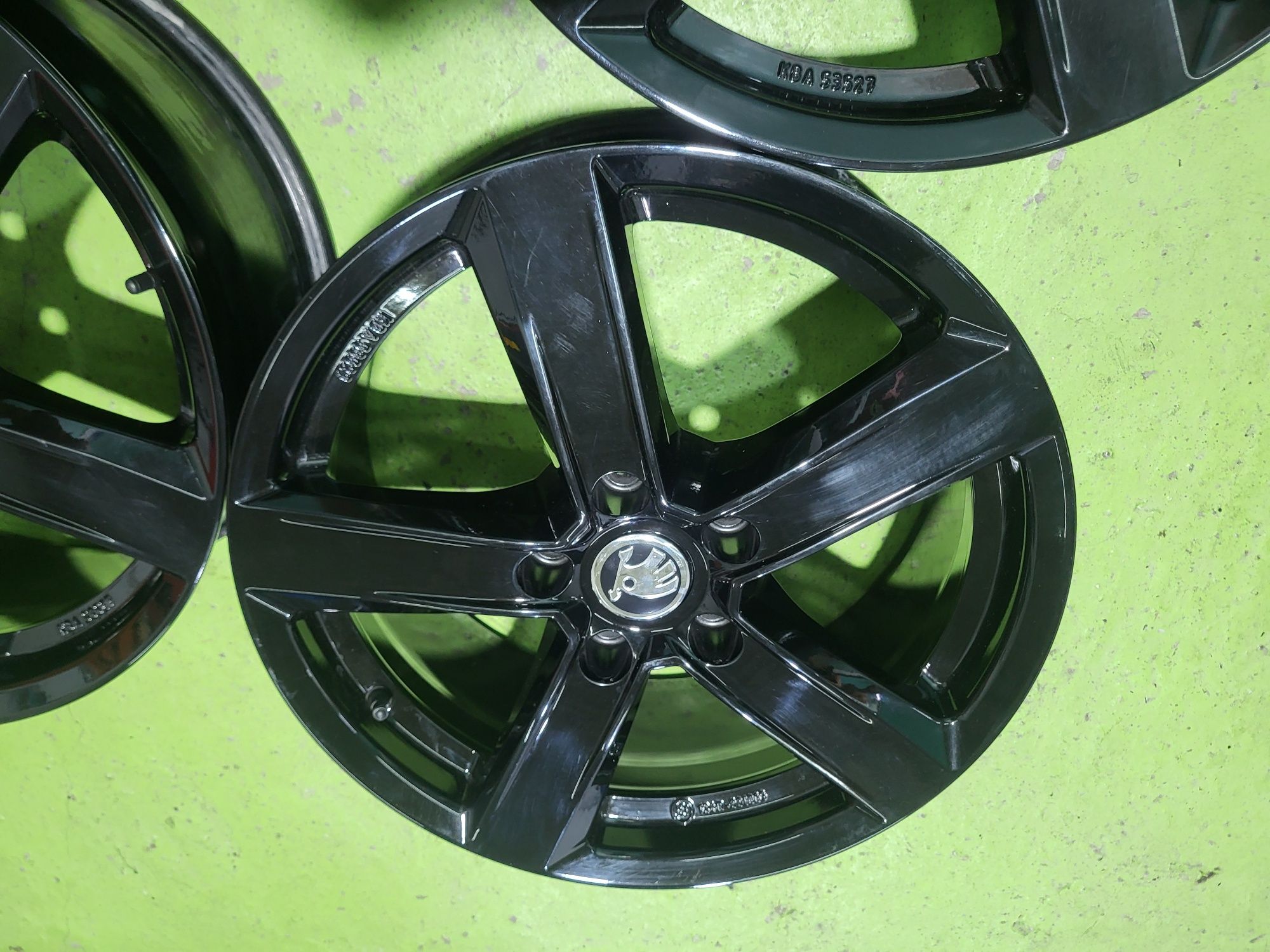 17 5x112 Skoda лети джанти 5х112 шкода