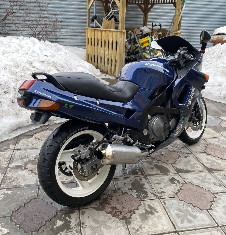 Продам Kawasaki ZZR 400