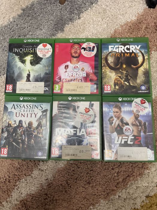 XBOX ONE с 2 безжични джойстика и 15 игри