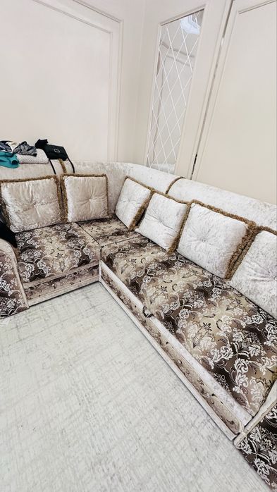 Диван с кресломм