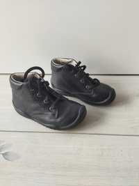 Чисто нови бебешки кожени обувки (боти) размер 21