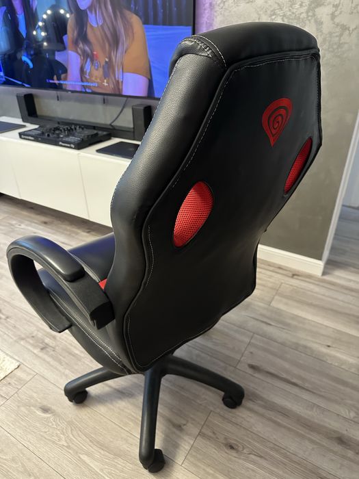 Scaun gaming Genesis
