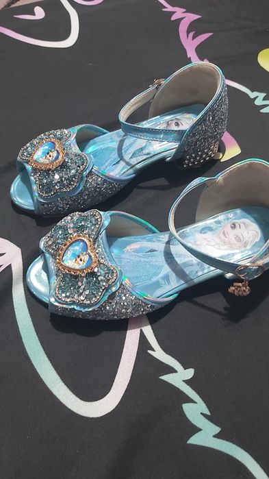 Pantofiori de printesa nr.33