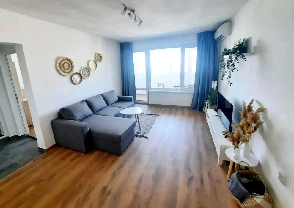 Дава се под наем Двустаен апартамент в Бургас, Зорница - 60 кв.м за 460 € - Снимка #1