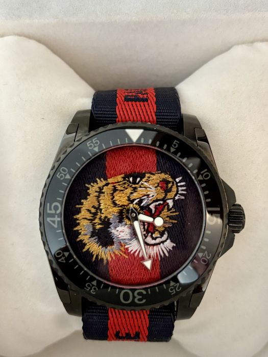 Gucci Dive Tiger 45MM ceas