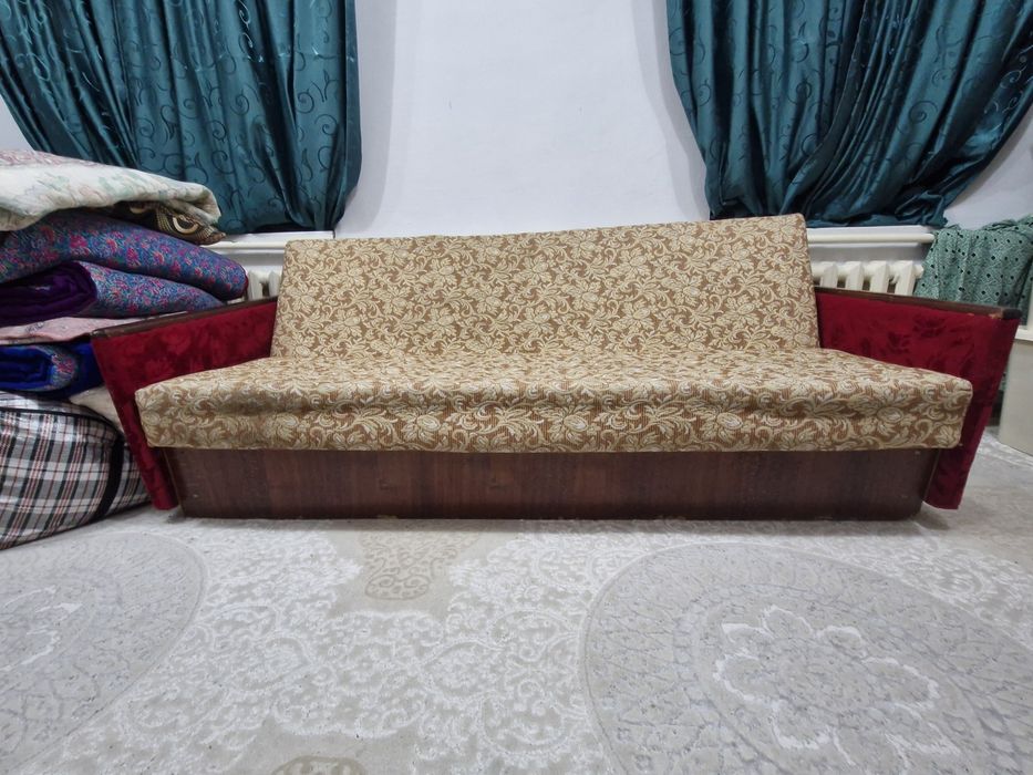 Продам диван советский