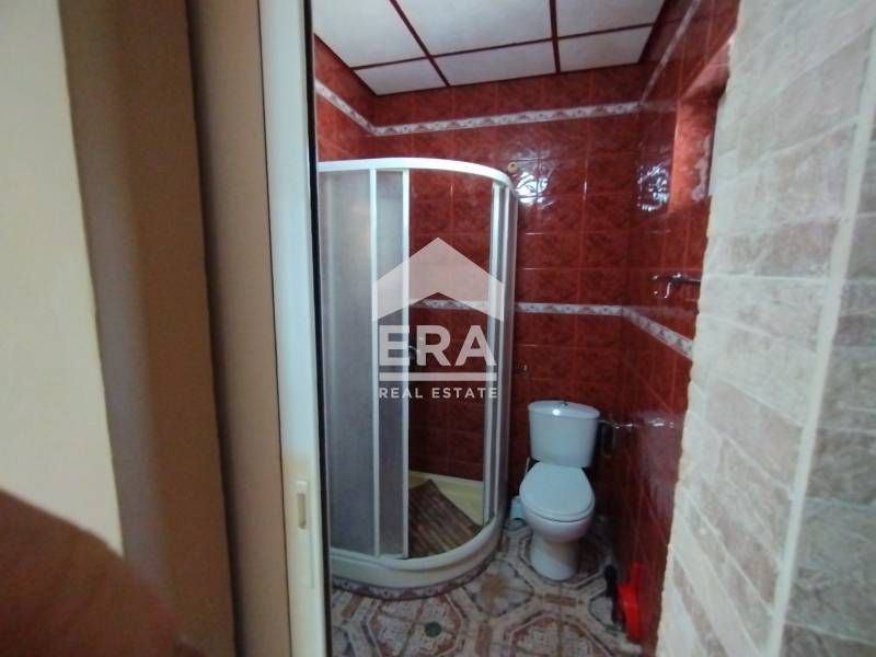 ЕКСКЛУЗИВНО! САМО В ЕРА ДРЪСТЪР! Къща с магазин в близост до ГКПП - Си
