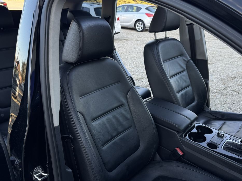 Vw touareg 2012 3.0//245cp