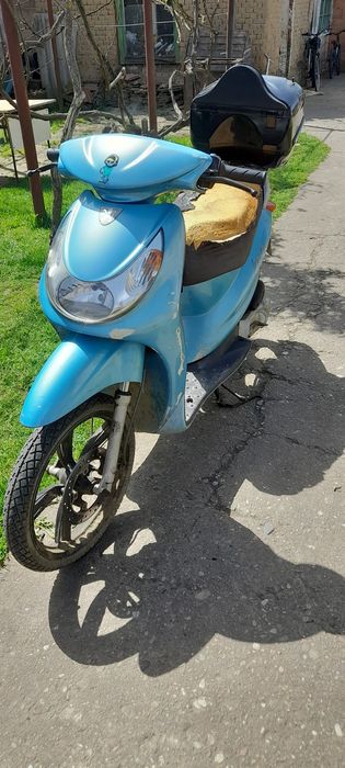 Vând scuter Peugeot