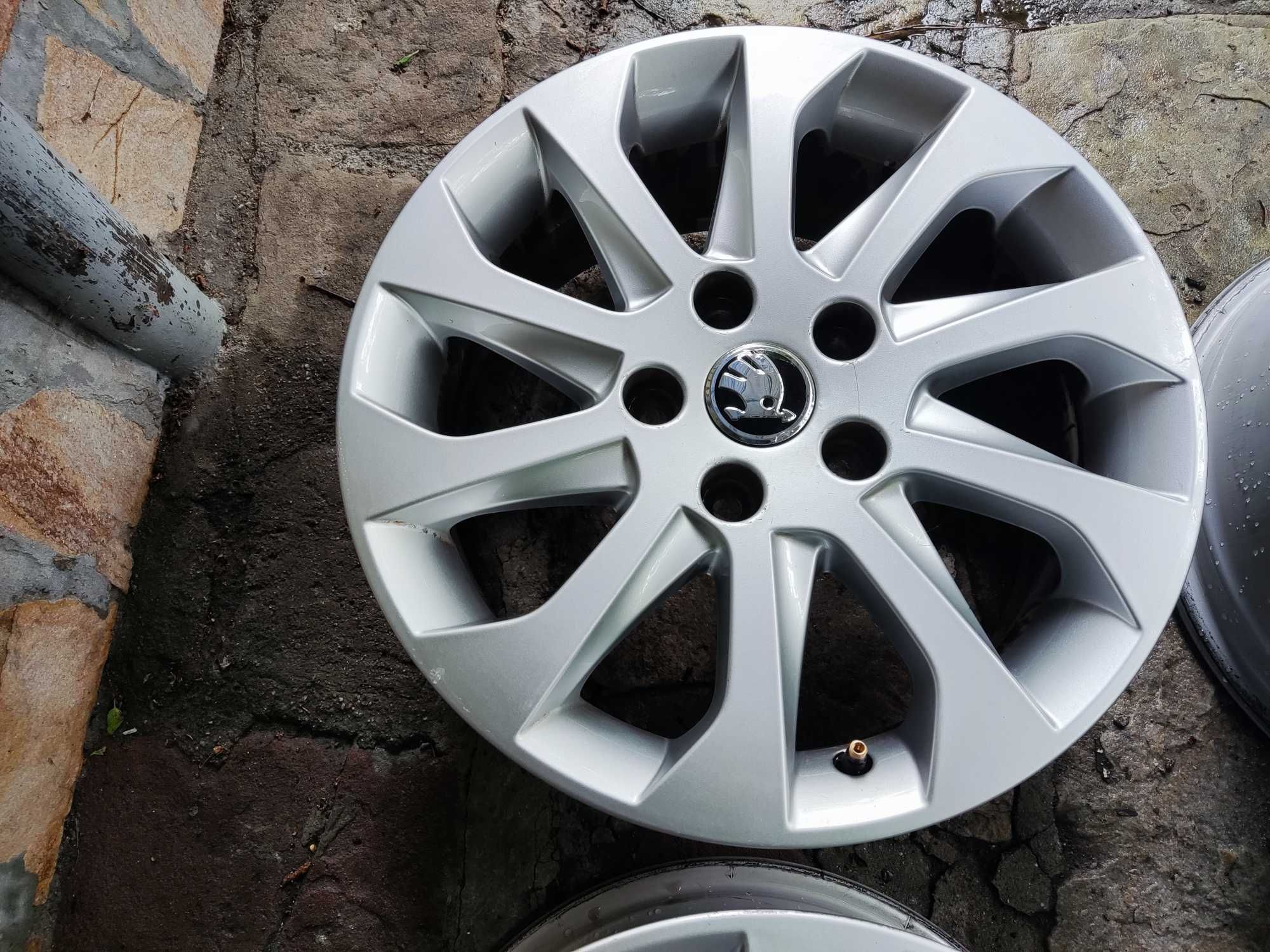 Skoda 5х112 - 16 цола оригинални лети джанти ET46 Шкода 5x112