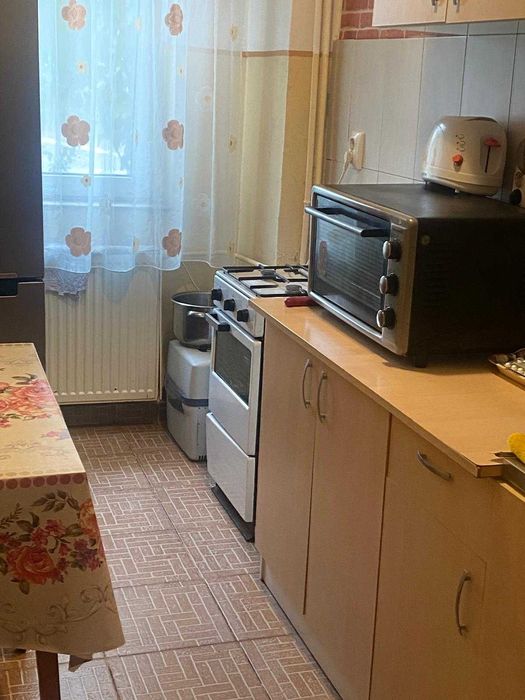 Dau in chirie garsoniera mobilata z Decebal