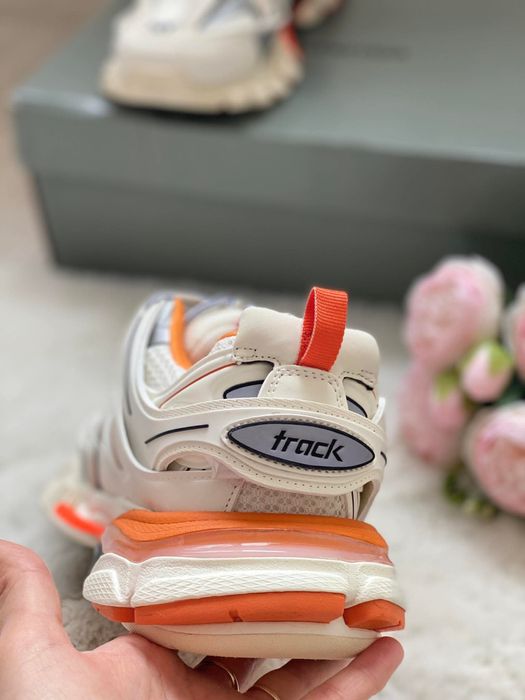 Track / Трак обувки