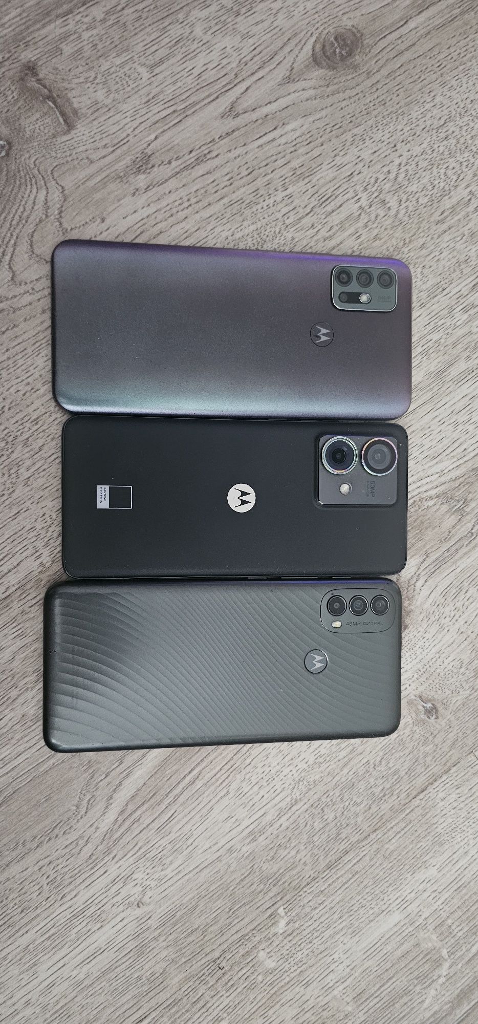 Телефон Motorola 3 броя