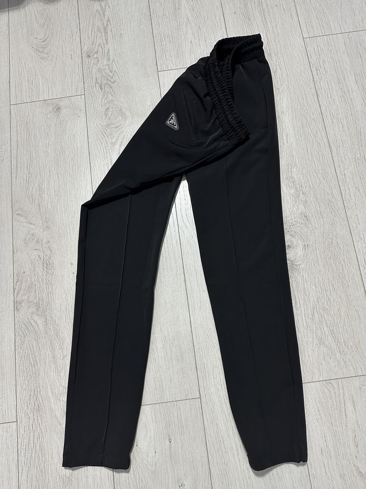 Pantaloni Prada New Collection