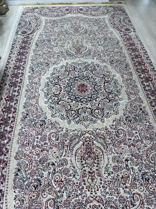 Продам ковёр 2 * 4