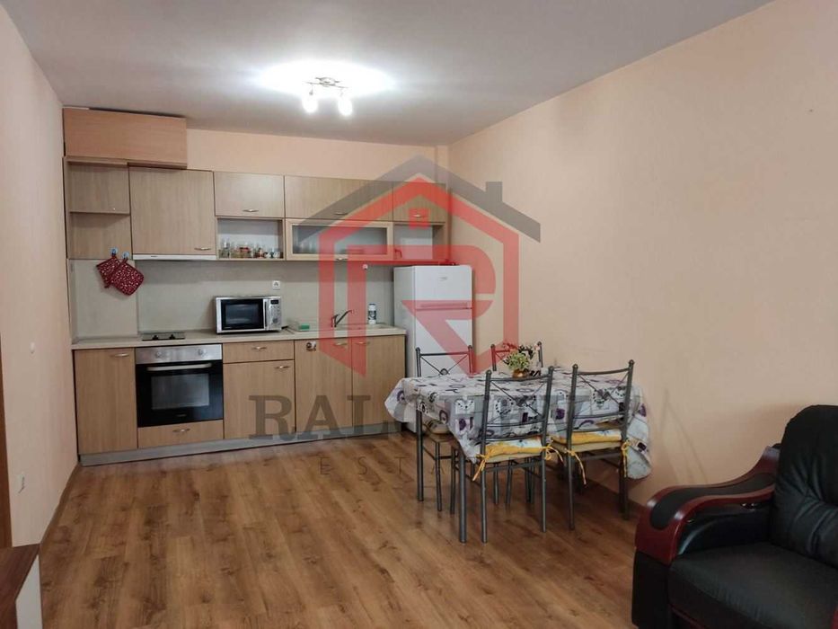 Двустаен апартамент под наем / Цветен квартал