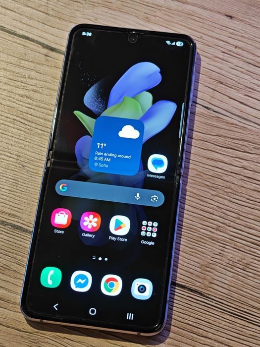 Samsung Z Flip 4 (лилав, 256GB) - Отлично състояние