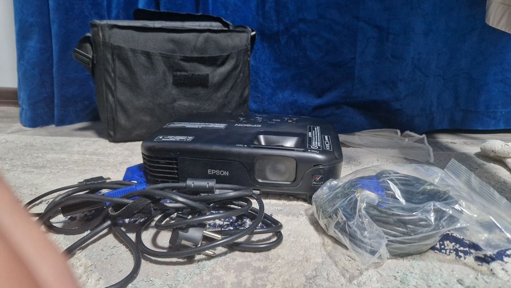 Продам проектор EPSON. Состояние идеальное. Качество рисунка отличное.