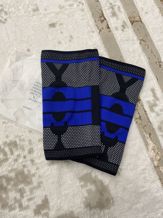 Наколенники эластичный спортивный