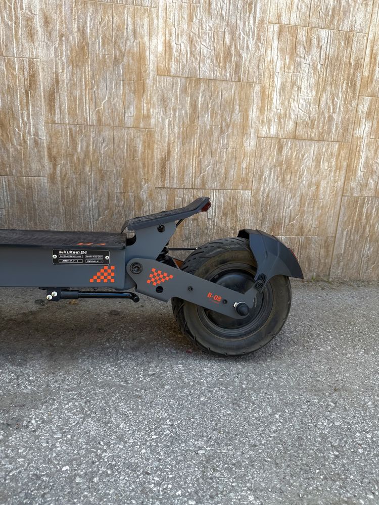 2025 Kukirin G4 Електрическа Тротинетка Скутер Като Нова 2000 W Kugoo