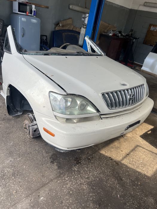 Лексус RX300 на запчасти 3.0