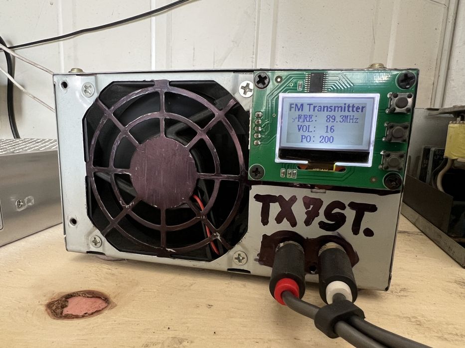 Emitator fm Amplificator fm 180watt fm radio amplificator emitator