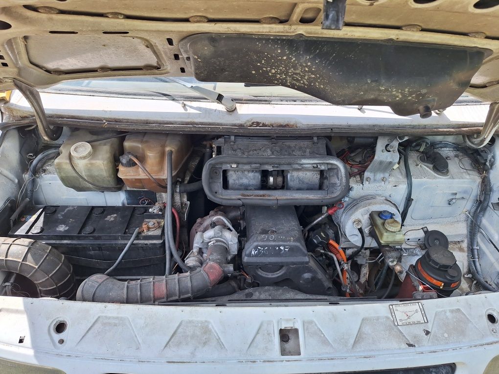 Autoutilitara Iveco turbo daily 35-10, 3,5 tone, basculabil, cu macara