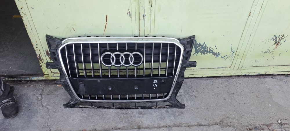 Grilă bară față Audi Q5