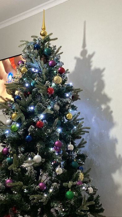 Продам Елку в отличном состоянии