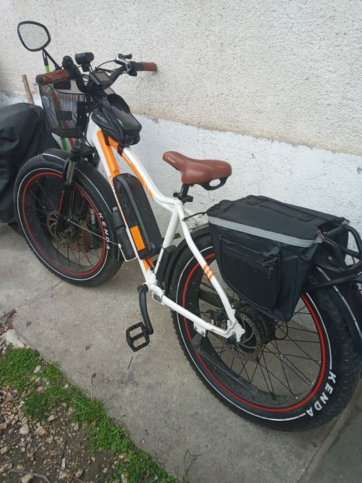 VĂND bicicleta electrica RAD RHINO .750 W