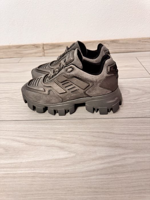 Adidasi Prada pentru femei