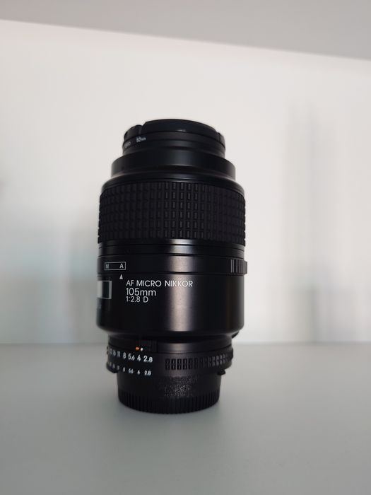 Obiectiv MACRO 1:1 Nikon AF 105mm f/2.8 D Micro - NIKKOR