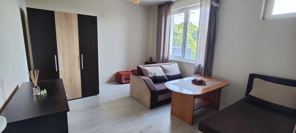 Дава се под наем Двустаен апартамент в Варна, Трошево - 50 кв.м за 382.5 € - Снимка #1