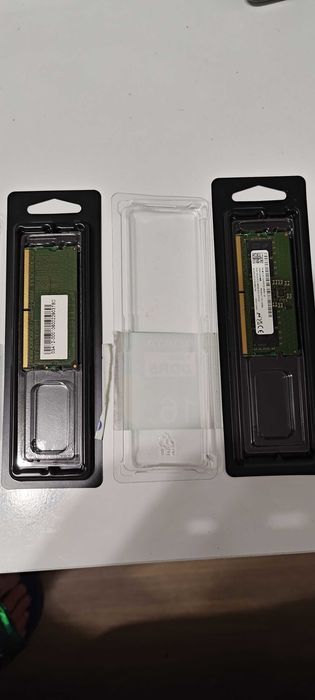 Продавам 2 броя RAM памет 8GB от лаптоп ASUS ROG Strix