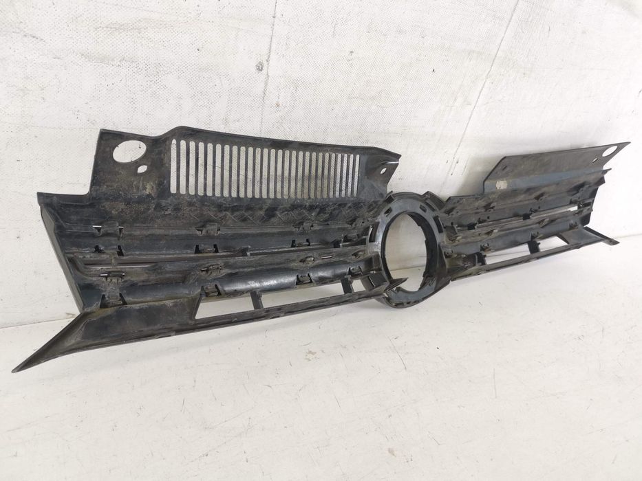 Радиаторна решетка Фолксваген / Volkswagen VW Golf 6 Оригинална В Добр