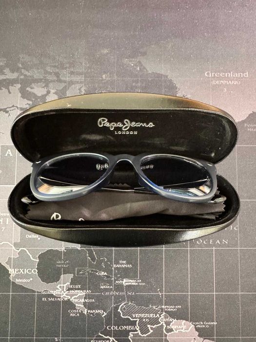 Ochelari de soare Pepe Jeans originali – unisex, noi, cu etui